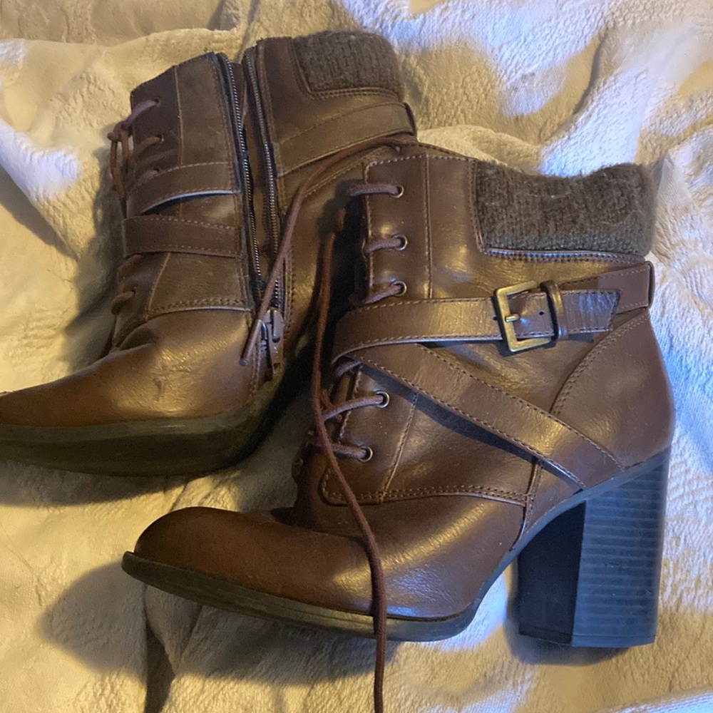brown lace up ankle boots